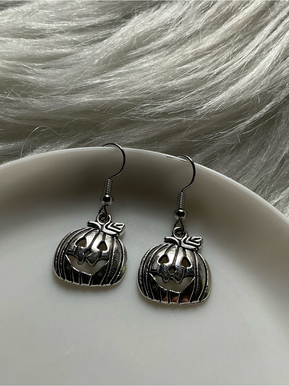 Silver-Tone Halloween Pumpkin Jack-o’-lantern Dangle Earrings